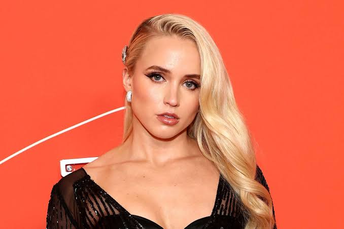 Hailey Van Lith Kisses NBA Player Boyfriend Jalen Suggs After Being Drafted  to Chicago Sky