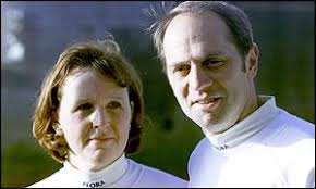 Titled team: Steve and Ann Redgrave get ready to run - _1134755_redgrave300