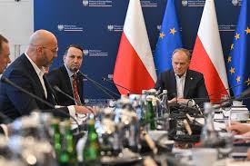 Wojna na Bliskim Wschodzie. Posiedzenie zespołu kryzysowego. Premier odniósł się do ewakuacji Polaków