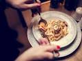 Video de barata "pasta con"