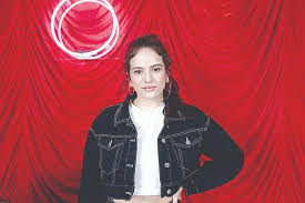 Rosalía Predica su Nuevo Credo Pop