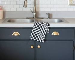 Image of kitchen with matching hardware and accessories