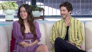 Molly Gordon and Logan Lerman's 'Oh, Hi!': A Situationship Comedy
