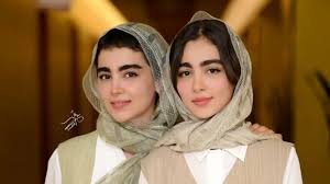 فیلم / چیدمان و دکوراسیون خانه سارا و نیکای سریال پایتخت 7 / سلیقه دخترانه سونیا و سنا حسینی با ترکیب رنگ قرمز و کرم در مبلمان و فرشی با نقشهای جذاب