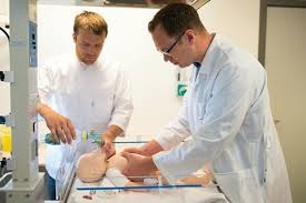 Resultado de imagen para reanimacion neonatal imagenes de equipos