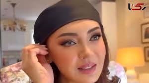 عکس ها / فوتبال بازی کردن نیکی کریمی با کفش صندل همراه قلعه نویی سرمربی تیم ملی .../ صمیمیتی که حاشیه ساز شد ...