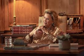 Annette Bening on Going Head-to-Head With Beth and Rip on ‘Dutton Ranch,’ Perfecting That Accent and Wardrobe, and Bringing ‘Vulnerability and Desperation’ to Beulah