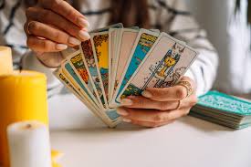 Tarot de julho aponta fase de renovação; descubra o significado da carta A Estrela