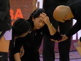 WNBA head coach suddenly collapses while talking to referee in worrying scenes