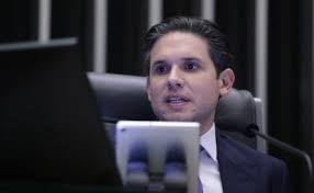 CPI do Banco Master seguirá ordem regimental, afirma Hugo Motta