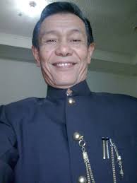 HM Yousri Nur Rajo Agam. A. Lintasan Sejarah Minangkabau. Pengantar Sejarah Alam Minangkabau. Untuk menelusuri kapan gerangan nenek moyang orang Minangkabau ... - foto0520