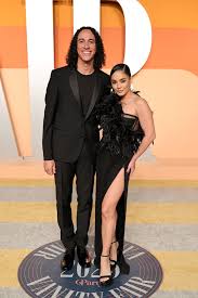 Us Weekly - News update