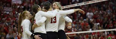 Huskers Overpower Illinois, 3-0