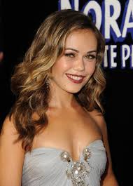 Alexis Dziena. Is this Alexis Dziena the Actor? Share your thoughts on this image? - alexis-dziena-1172839043