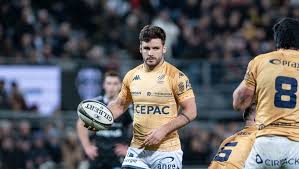 "Il a signé un contrat à Vannes, il sera à Vannes" : Spitzer met les choses au clair sur Coville