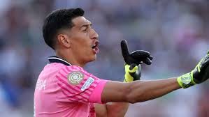 بسبب لكمة في الوجه.. إيقاف حارس مرمى ريال سرقسطة 13 مباراة