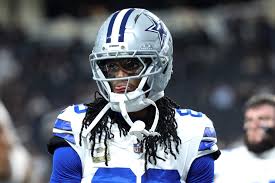CeeDee Lamb scores to give Cowboys a 10-6 lead