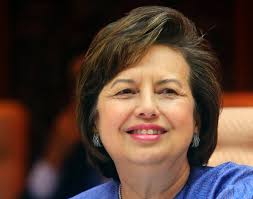 TAN SRI DR ZETI AKHTAR AZIZ First woman governor of Bank Negara. We believe that with proper encouragement and direction, companies can benefit the most ... - 100memorablemsianwomen-zetiaziz