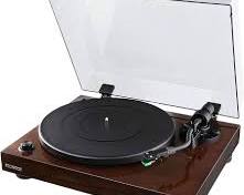 Fluance RT81 record player