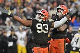 Giants sign veteran Shelby Harris in quest to replace Dexter Lawrence