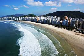 Turista morre após se afogar na Praia das Pitangueiras, em Guarujá