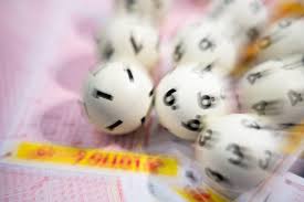 Glücklicher Lottospieler gewinnt 50 Millionen Euro — WEB.DE