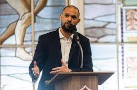 "Não venderia o Fluminense para um sheik árabe", diz Montenegro