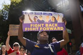 Mayor Johnson slams Trump's plan to target Chicago, vows to 'defend our democracy' at Labor Day rally