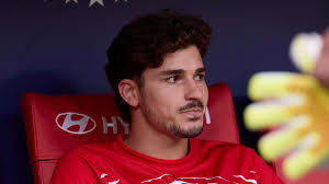 Decisión oficial de Simeone que zanja la situación de Álvarez ante el Sevilla