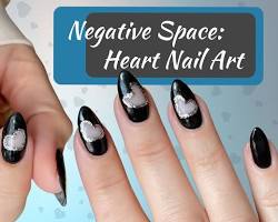 Image de Negative Space Nail Art with Hearts