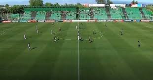 Tenso empate entre San Martín e Instituto: Hinchas complican el juego