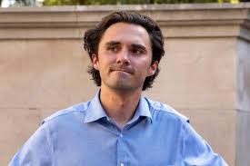 David Hogg Steps Down from DNC Vice Chair Amid Internal Disputes - Imagen principal del artículo