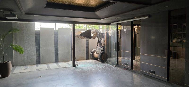 Four buildings in Gurugram DLF Phase 3 sealed for unauthorised construction; 500 more structures under scrutiny