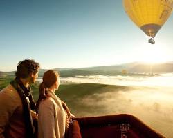Gambar Hot air balloon rides in Yarra Valley, Australia