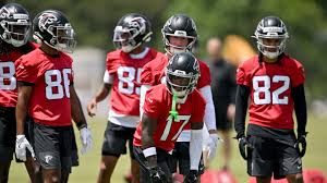 Falcons see bigger role for ex-Georgia WR Zachariah Branch