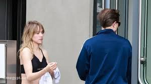 Suki Waterhouse Shines on Laufey’s Tour, West Hollywood Gym Outing with Robert Pattinson