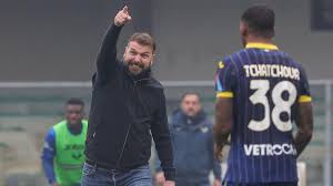 Hellas Verona fires its coach