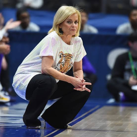 Kim Mulkey Signs Nation's No. 1 Recruiting Class to LSU - Sports  Illustrated LSU Tigers News, Analysis and More.