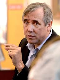 Sen. Jeff Merkley campaigning on women's health care