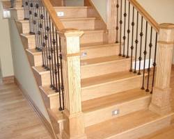 Hình ảnh về Cầu thang gỗ sồi