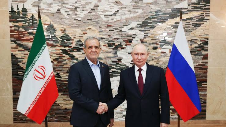Putin expresses solidarity with Tehran against US; signals support for Armenia's jailed ex-president Kocharyan ahead of Pashinyan talks