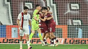 Lanús supera a San Lorenzo: ¿Un paso más cerca de la Sudamericana? - Imagen principal del artículo