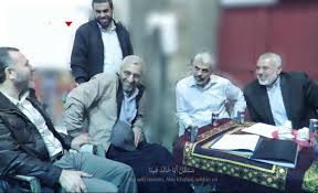 بالفیدیو و الصور ؛ “حماس” تؤكد استشهاد محمد السنوار وتنشر صورا جديدة لقادتها