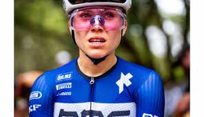 Loana Lecomte rassure après sa chute: Prête pour la Coupe du Monde! - Imagen principal del artículo