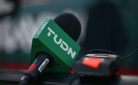 Querido comentarista deportivo abre la puerta para regresar a Televisa