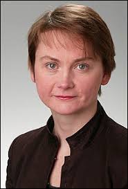 Yvette Cooper postponed the house condition report - _41901532_yvettecooperbbc203300