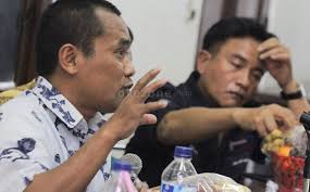 Ketua Perludem Didik Supriyanto memberikan pemaparannya pada diskusi yang mengangkat tema &quot;Efektivitas Penyelenggaraan Pemilu Legislatif dan Pemilu Presiden ... - 72629_large