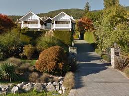 Michael Bublé sells West Vancouver mansion for $1.8 million ...