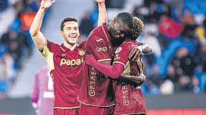 10 dakikada fırtına koptu