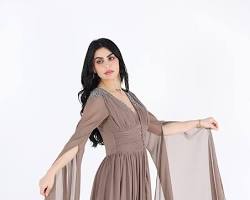 صورة فستان سهرة طويل بأكمام طويلة